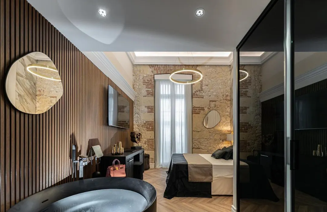 Nero Luxury Suites-1